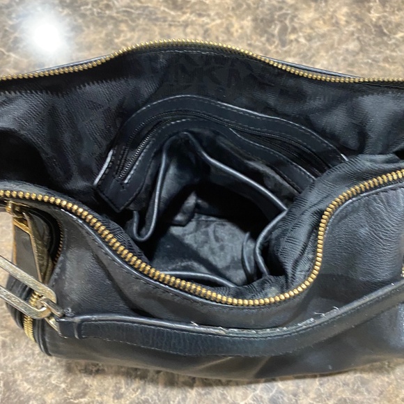 Michael Kors purse - Picture 3 of 4